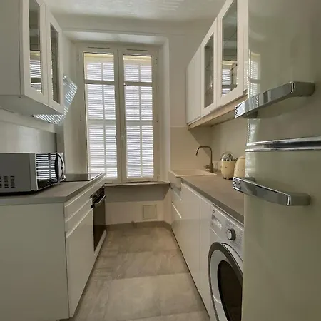 Beautiful 2mn Walking Distance From La Croisette And The
